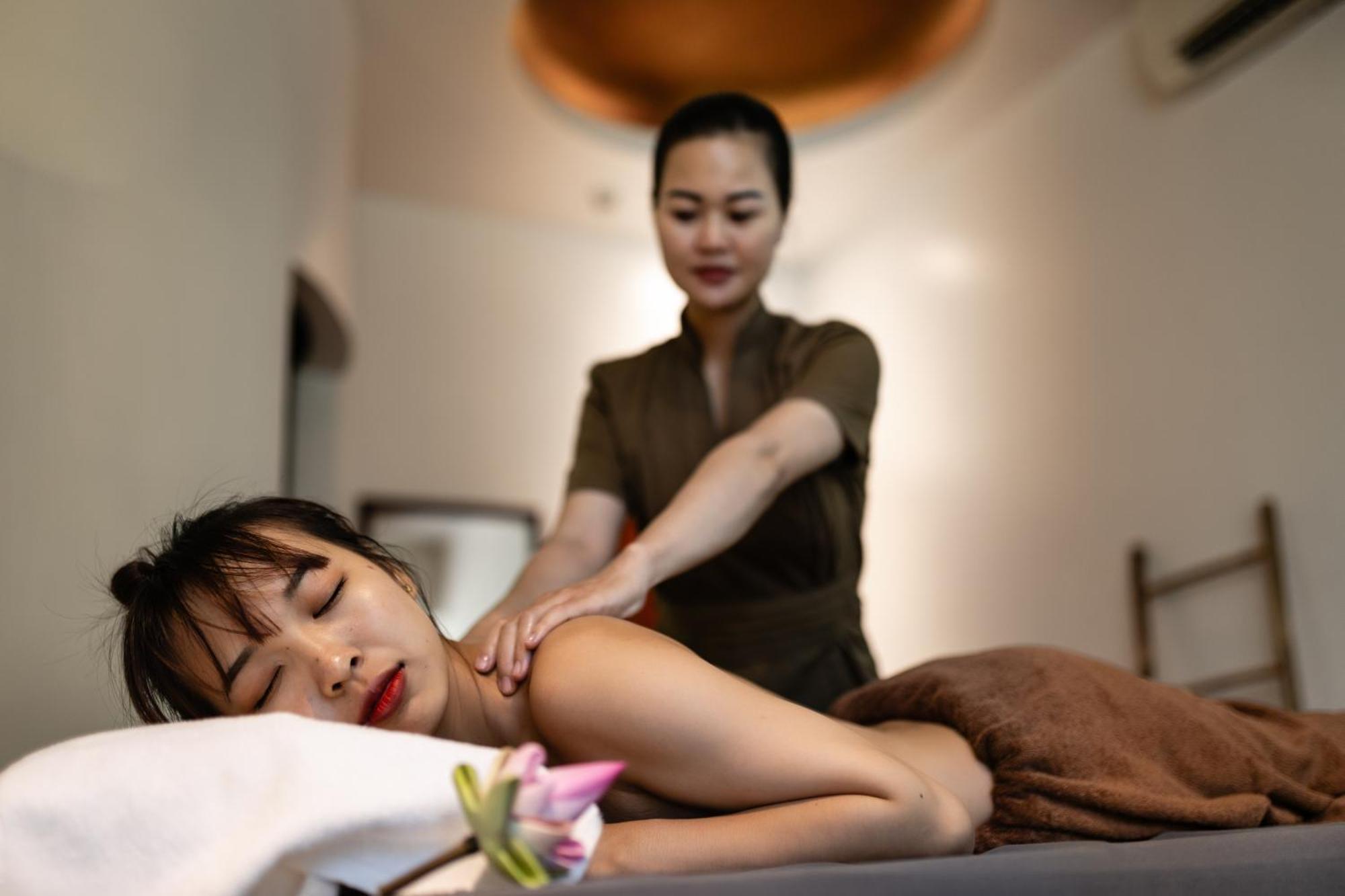 Shintana Saya La Maison Siem Reap Exterior foto Thai massage
